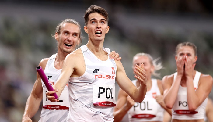 Польща виграла золото Олімпіади у змішаній естафеті на 400 метрів - Олімпіада-2020