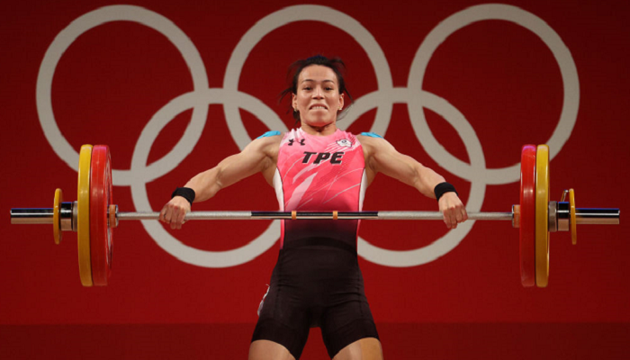 Куо Сін-Чжунь з Китайського Тайбею виграла золото Олімпіади у важкій атлетиці до 59 кг - Олімпіада-2020