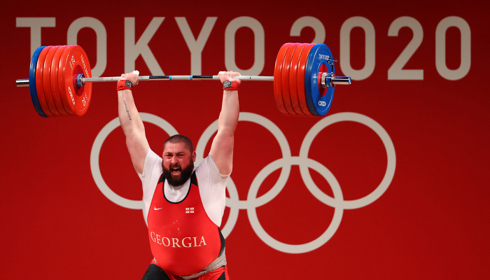 Талахадзе зі світовим рекордом виграв олімпійське золото у важкій атлетиці - Олімпіада-2020
