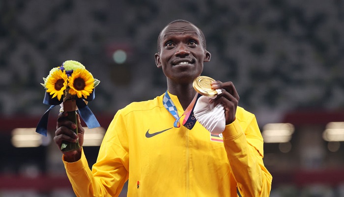Угандиец Чептегеи стал олимпийским чемпионом в беге на 5000 м - Олимпиада 2020