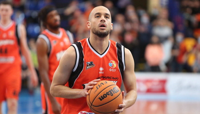 Черкасские Мавпы расстались с защитником Джонсом. Новости спорта