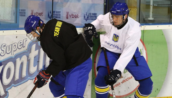 Збірна України U-18 з хокею розгромно програла Польщі в товариському матчі - Хокей