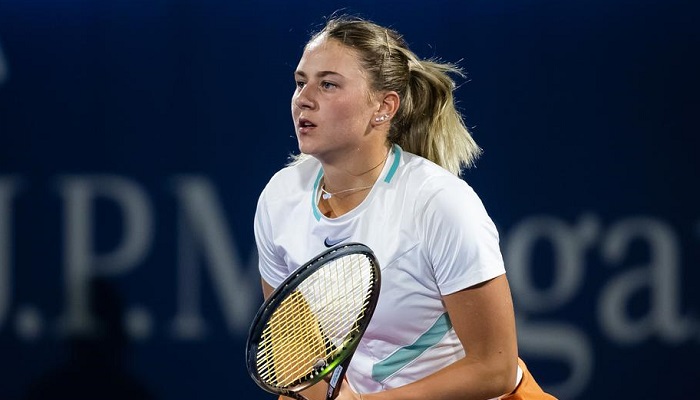 Костюк проиграла Соболенко и покинула турнир в Дубае - WTA