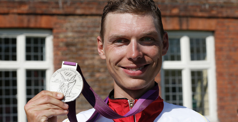 Німецький велогонщик Мартін виставив на аукціон олімпійську медаль, щоб допомогти українцям - Велоспорт