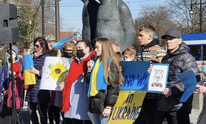 Фото дня: Даниил Сикан в Ростоке вышел на акцию поддержки Украины. Новости футбола