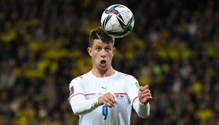 Байер подписал 19-летнего чешского форварда Гложека - Чемпионат Германии
