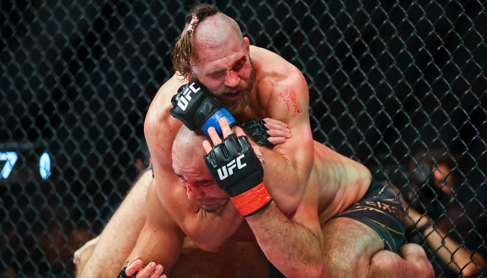 Прохазка переміг Тейшейру і став новим чемпіоном UFC у напівважкій вазі - MMA