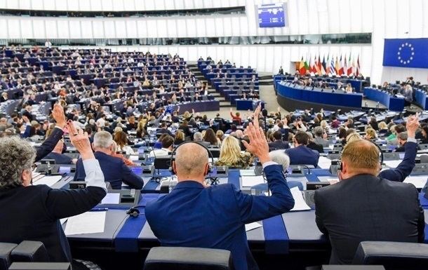 Європарламент підтримав надання Україні статусу кандидата у ЄС