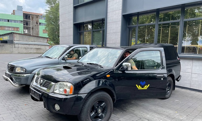 Українські захисники отримали ще два авто за підтримки Favbet Foundation - SportStyle