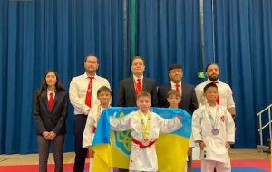 Несгибаемая воля: 9-летний Давид Иванов стал чемпионом мира по карате, тренируясь онлайн из-за российской оккупации Бердянска
