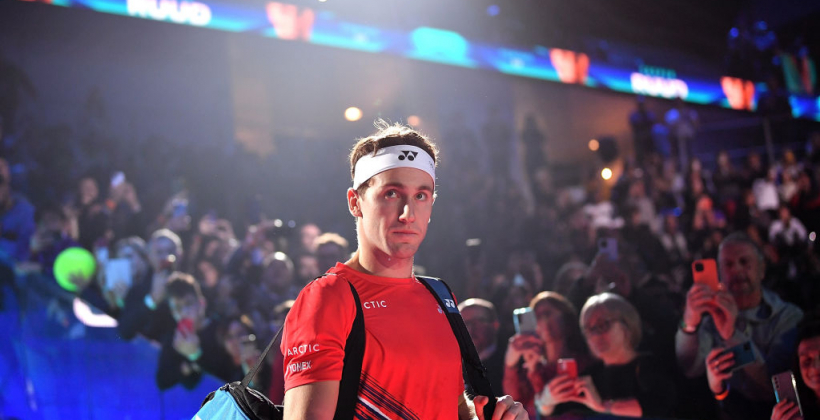 Рууд обыграл Циципаса в финале турнира в Барселоне - ATP