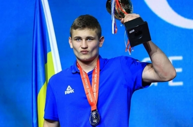 Український боксер Зеленський виграв срібло на юніорському чемпіонаті світу - Бокс