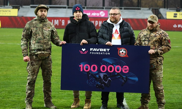 Favbet Foundation передав 100 000 грн підрозділу, де служить співробітник ФК Кривбас