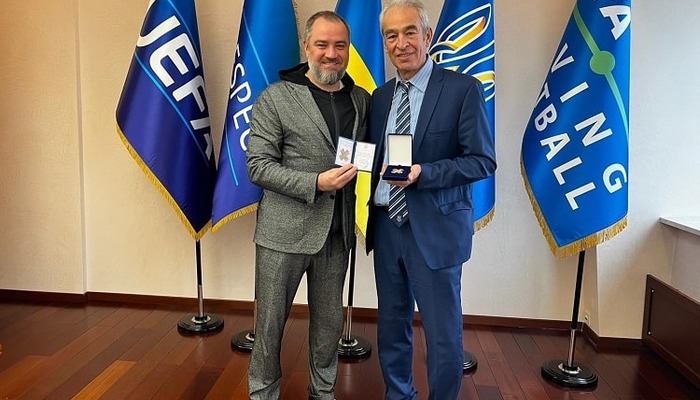 Геннадій Лисенчук отримав орден "Легенда українського футболу" - Футзал