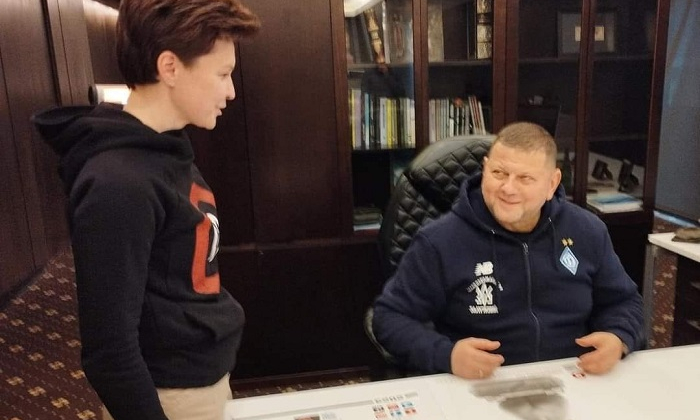 Валерий Залужный в очередной раз продемонстрировал свои клубные симпатии в футболе (видео)