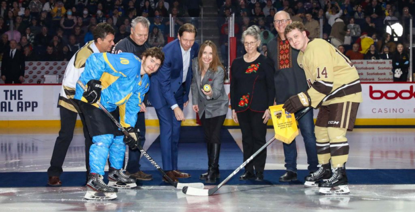 Студентська збірна України завершила Hockey Can't Stop Tour перемогою над командою Університету Манітоби - Хокей