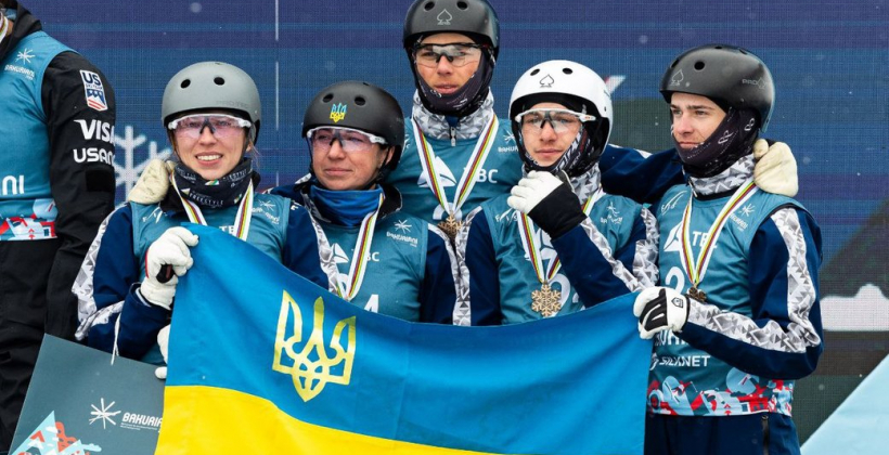 Индивидуальные соревнования по лыжной акробатике на ЧМ-2023 перенесли на сегодня из-за плохой погоды - Фристайл