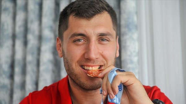 Капитан сборной Турции по гандболу найден мертвым под завалами - Гандбол