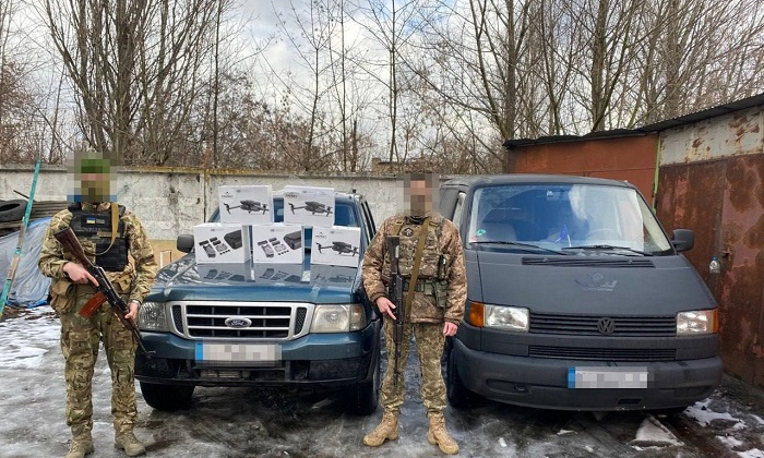 Favbet Foundation передав розвідникам ГУР позашляховик, мікроавтобус і ще 5 дронів