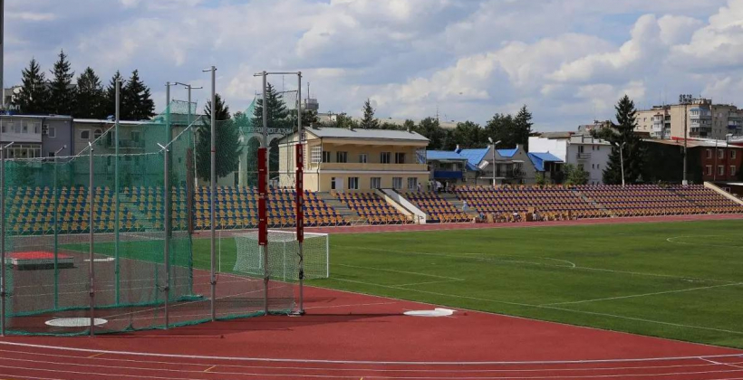 Стадион в Каменце-Подольском, на котором собирался играть Эпицентр, стал жертвой мошенников - Первая лига Украины