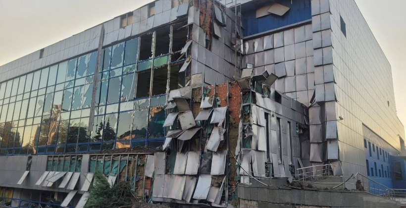 Российские террористы обстреляли спорткомплекс "Метеор" в Днепре - Другая сторона