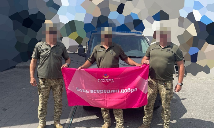 Плюс 9 авто для фронту: Favbet Foundation продовжує системну підтримку ЗСУ