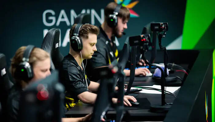 NAVI потерпели первое поражение на RMR-турнире к PGL Major Copenhagen 2024 - Киберспорт