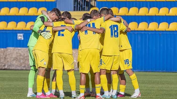 Игроки Баварии, Реала и Байера. Сборная Украины U-17 огласила состав на матчи элит-раунда отбора Евро-2024 - Футбол