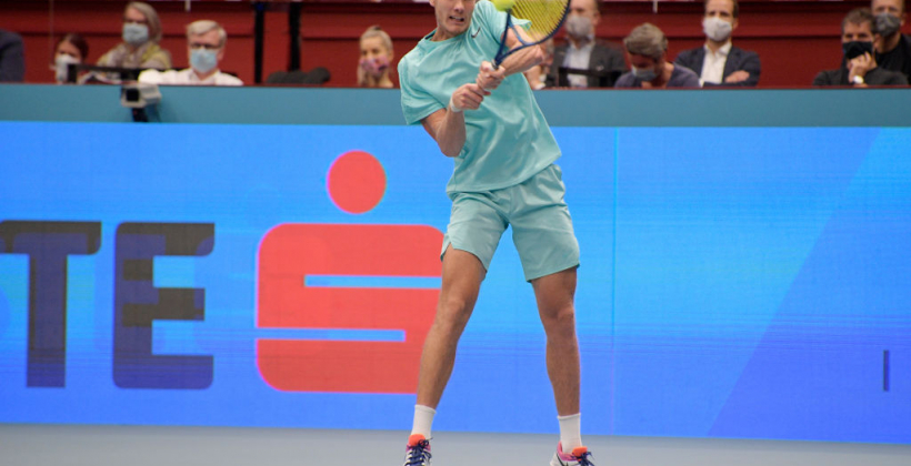 Сачко потерял пять позиций, Овчаренко выбыл из топ-500 рейтинга ATP - ATP