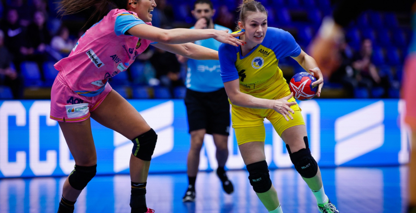 Женская сборная Украины по гандболу проиграла Испании во втором матче на ЧМ-2023 - Гандбол