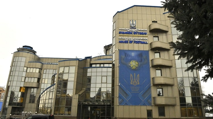 УАФ: Обломки российского БПЛА упали в парковой зоне, а не на территории Дома футбола - Другая сторона