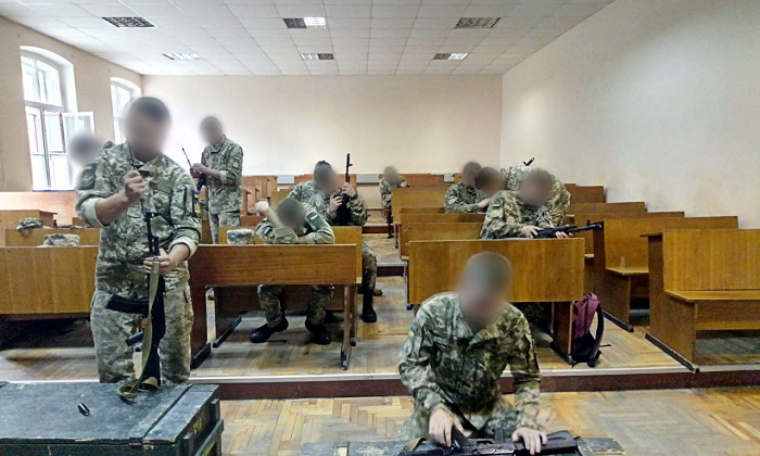 Центр «Відсіч» при содействии FAVBETпроводит курс по использованию БпЛА для украинских военнослужащих