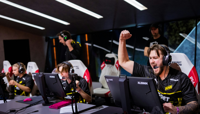 NAVI обыграли FURIA и прошли в 1/4 финала Esports World Cup 2024 - Киберспорт