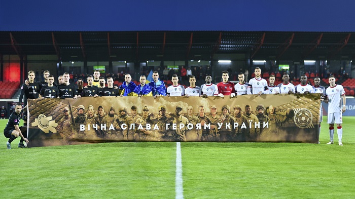 Кривбасс – Колос – матч памяти от клуба и Трибуны Героев в честь погибших фанатов криворожан