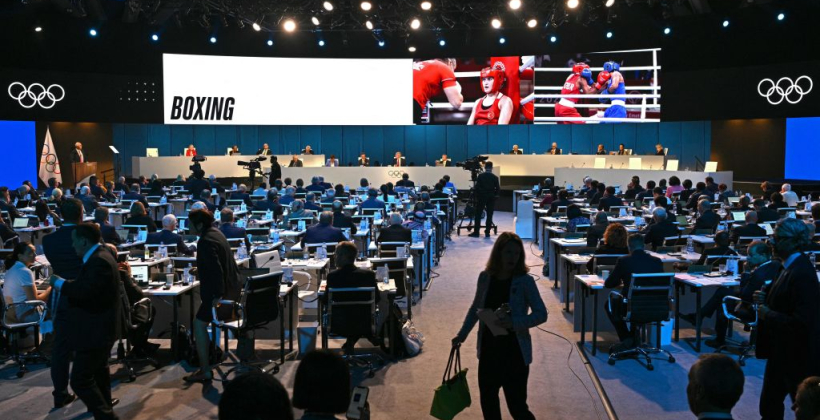 МОК планирует начать процедуру допуска новой федерации бокса к 2025 году - Бокс