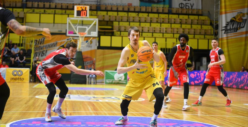 Ровно обыграло на выезде Киев-Баскет и стало первым финалистом Суперлиги FAVBET - Суперлига