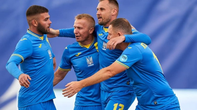 Збірна України з пляжного футболу розгромила Саудівську Аравію та достроково вийшла до півфіналу Євроліги-2024 - Пляжний футбол