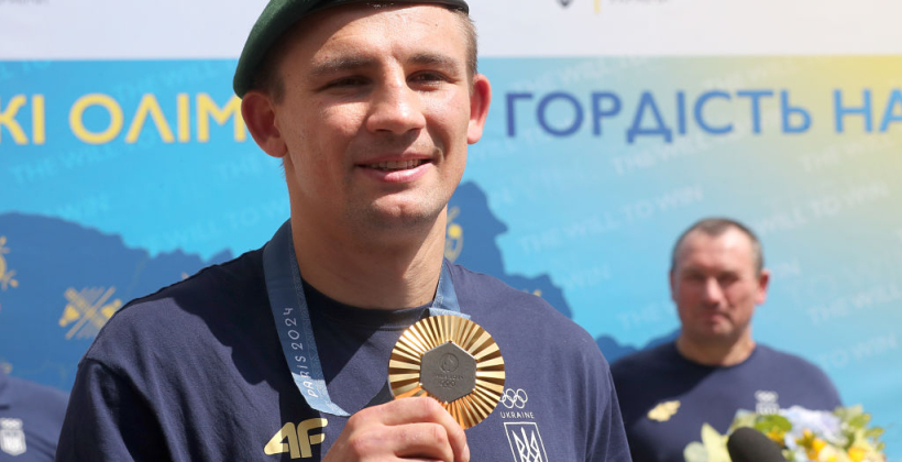 Хижняк получил сертификат на миллион гривен от Полтавской общины - Олимпиада 2024