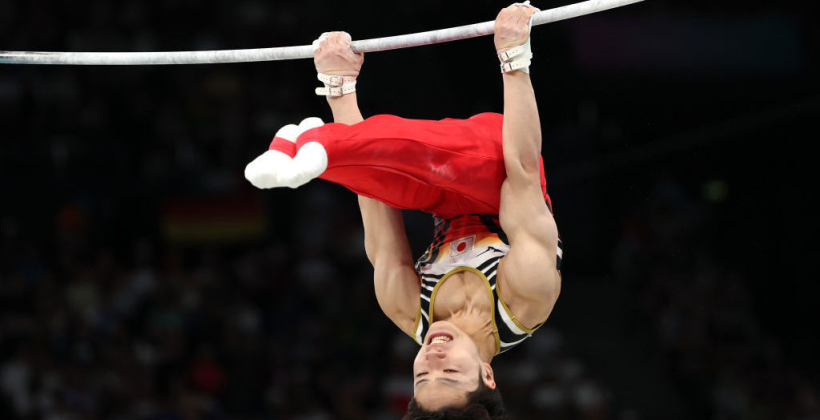 Японець Ока завоював золото у вправах на перекладині на Олімпіаді-2024 - Олімпіада-2024