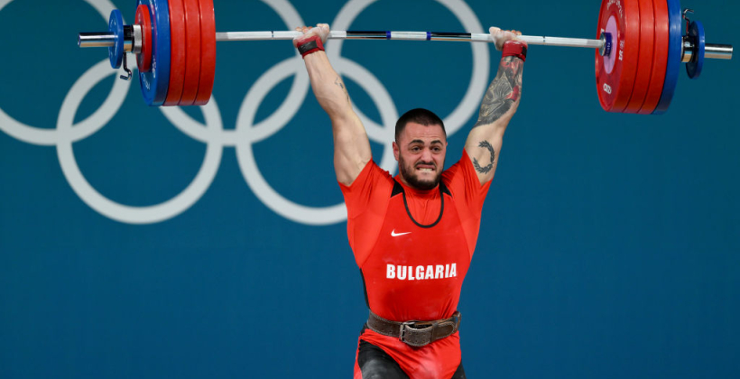 Болгарин Насар зі світовим рекордом завоював золото у важкій атлетиці у категорії до 89 кілограмів на ОІ-2024 - Олімпіада-2024