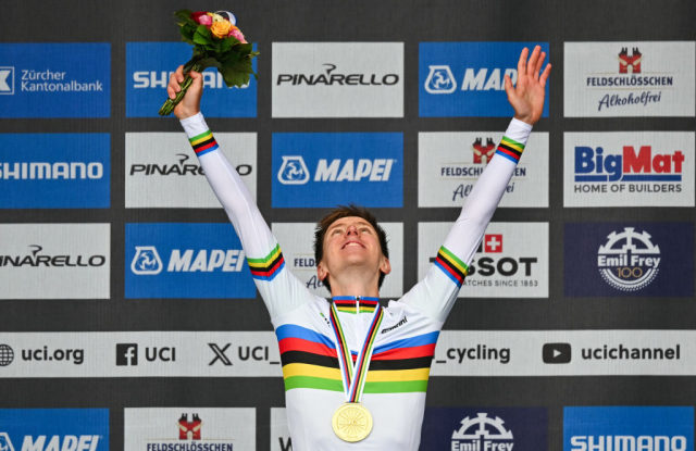 Погачар стал чемпионом мира-2024 по велоспорту, завоевав Тройную корону