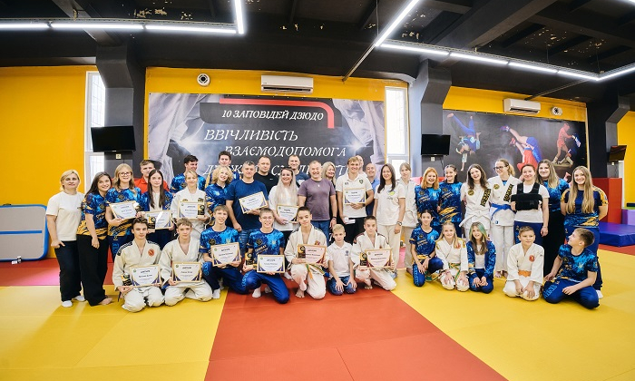 Favbet Foundation поддержали награждение юных спортсменов ко Дню физической культуры и спорта