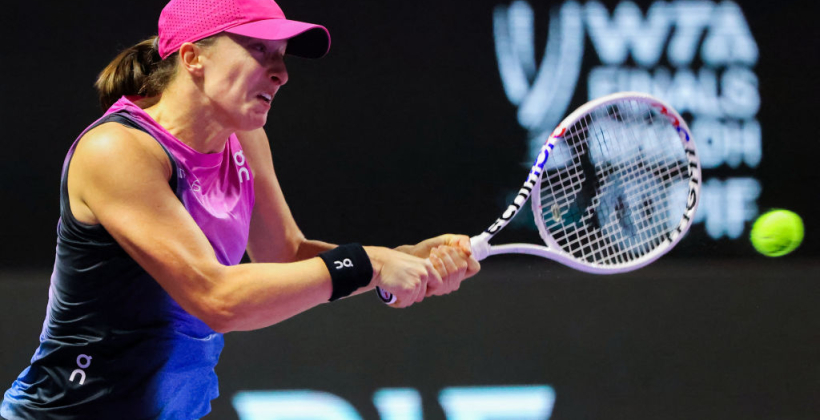 Швьонтек розгромила Касаткіну в третьому турі Підсумкового турніру WTA - WTA