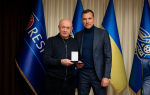 «Я прийняв пропозицію від іншого клубу відновити практичну роботу без порушення мого слова про те, що тренерську кар’єру я завершив»