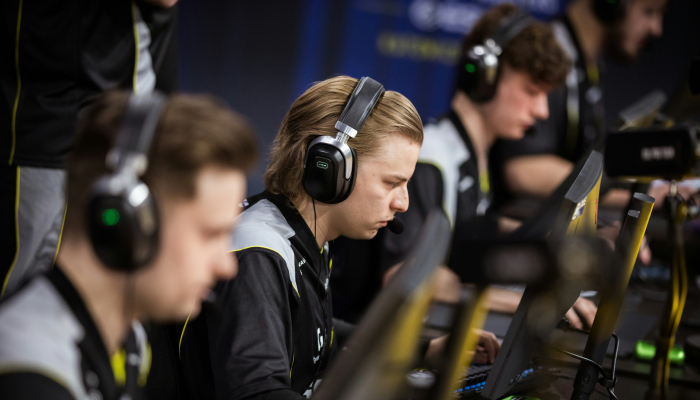 NAVI уверенно победили FURIA на групповой стадии IEM Katowice 2025 - Киберспорт