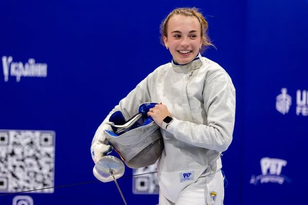 Сборная Украины выиграла бронзу командного женского турнира на юниорском чемпионате Европы-2025 по фехтованию - Фехтование
