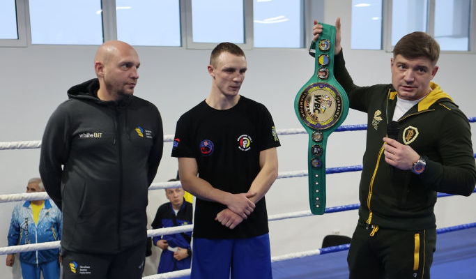 Украинцы Молодан, Фролов и Рыбалко прошли в 1/8 финала Гран-при WBC - Бокс