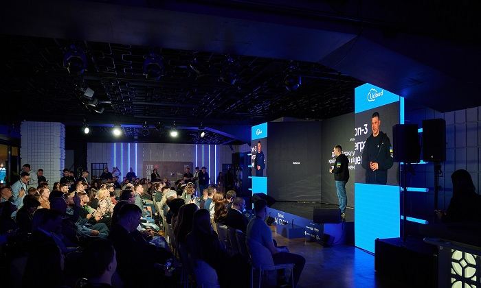 Ключевые вызовы искусственного интеллекта: что обсуждали на AI Day 2025 Forbes Ukraine при участии FAVBET Tech