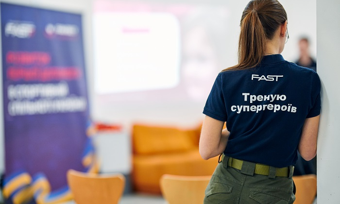 Знати, щоб допомогти: тренінг з домедичної допомоги для підлітків від FAST за підтримки Favbet Foundation