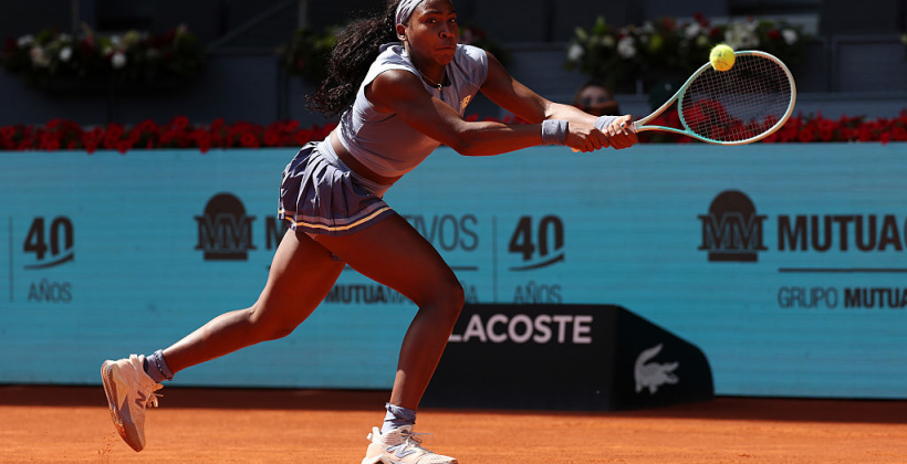 Гауфф уверенно обыграла Швентек и стала первой финалисткой турнира WTA 1000 в Мадриде - WTA